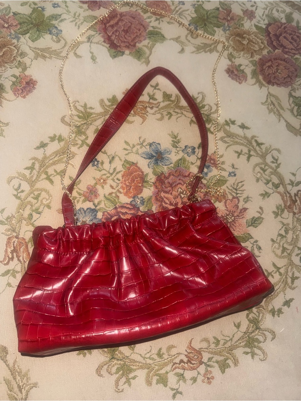 Brand new Red Croc-Embossed Shoulder Bag - Stylish Women’s Handbag
